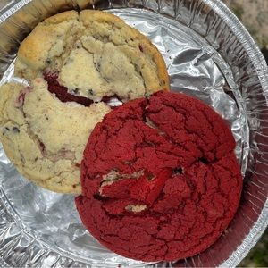 Reversal Oreo and Red velvet stuffed cookies